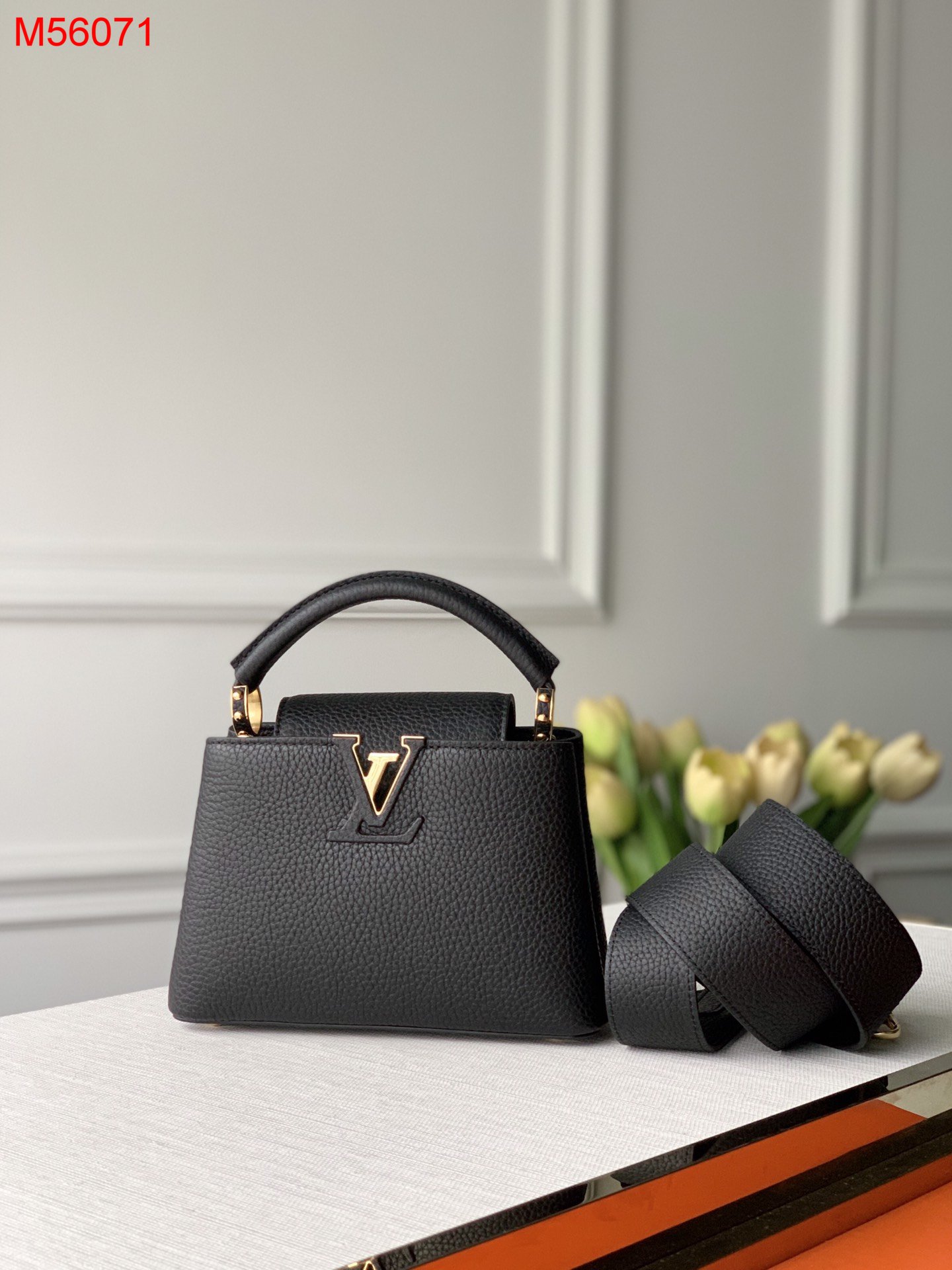 L0vis Vvtt0n Capucines bag 21cm