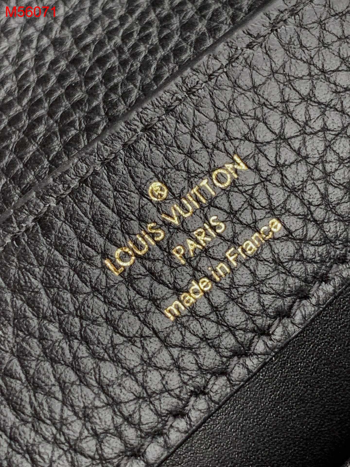 L0vis Vvtt0n Capucines bag 21cm