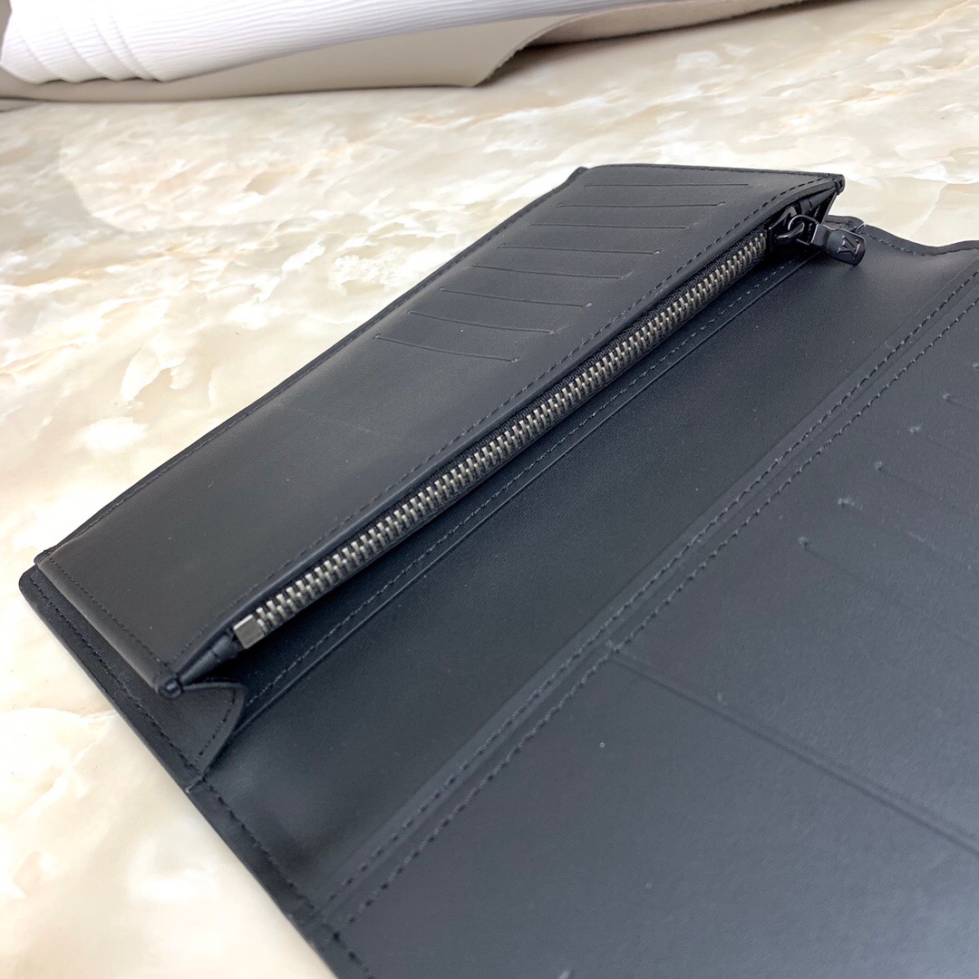 LV wallet M69038