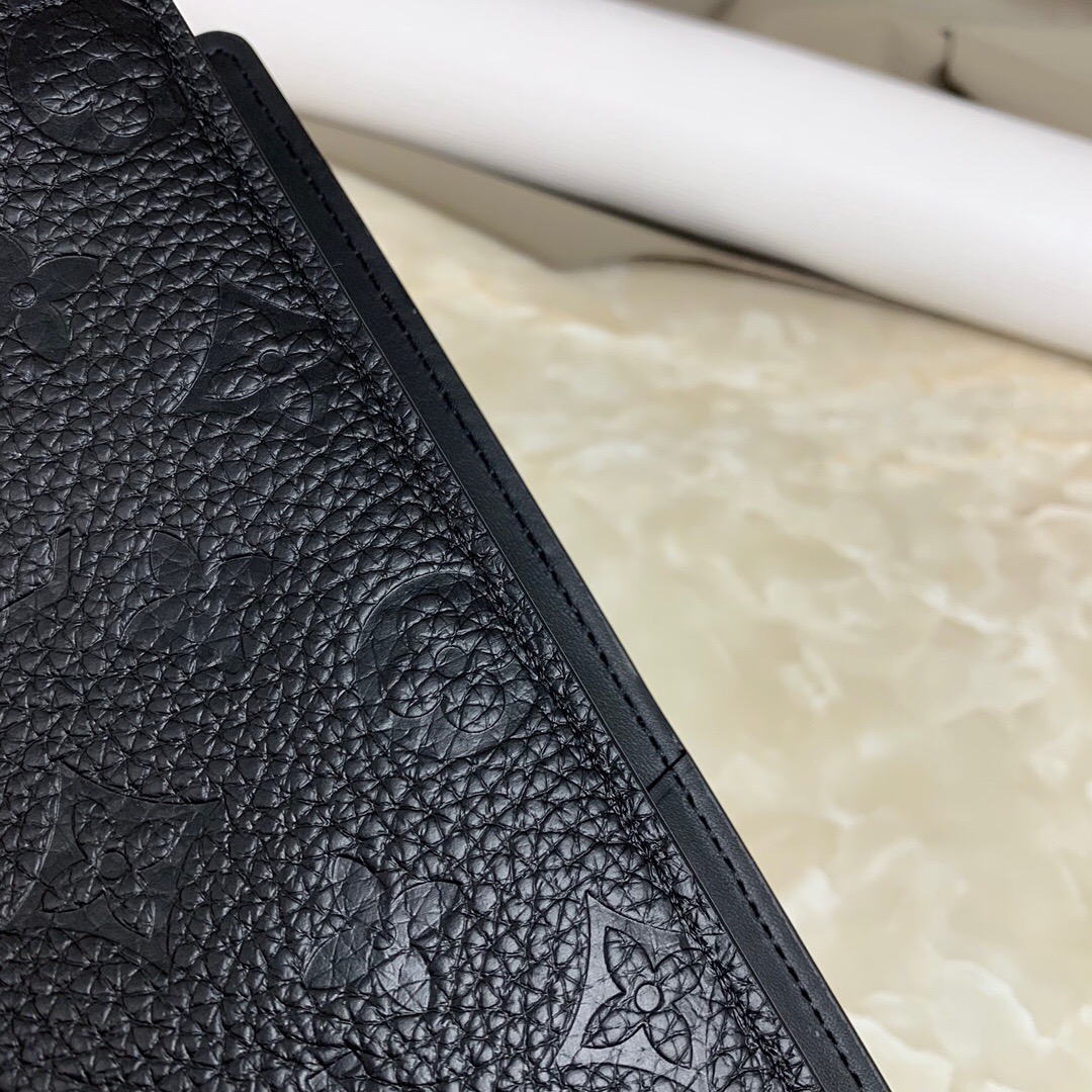 LV wallet M69038