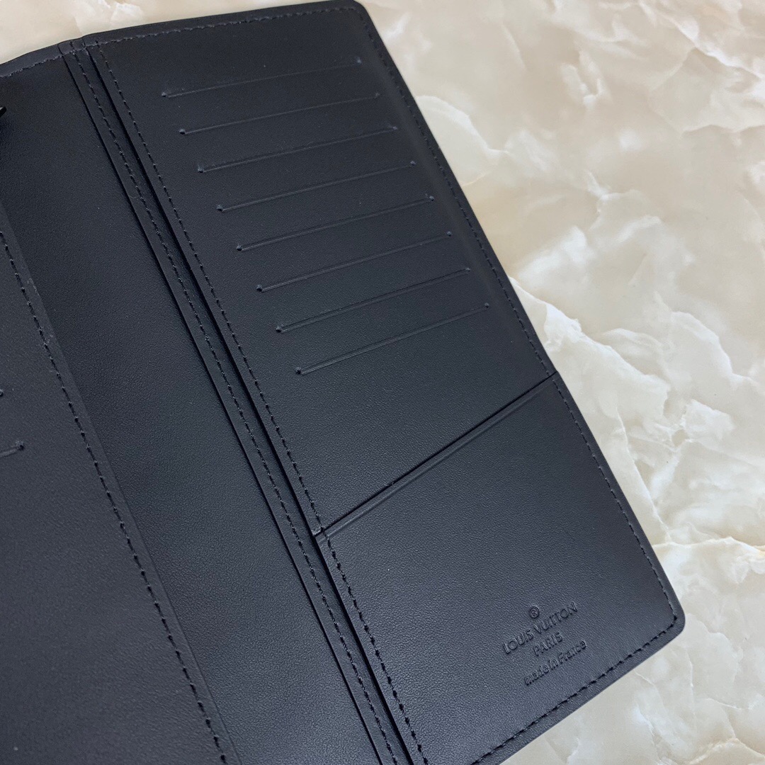 LV wallet M69038