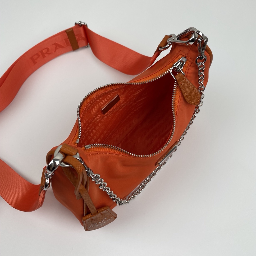 Pra*a Nylon Hobo Bag 22cm Orange