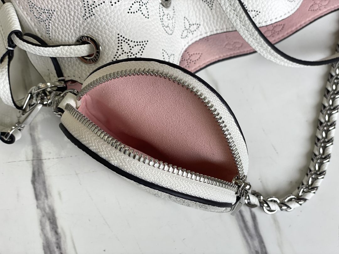 L0vis Vvtt0n Bella Bag