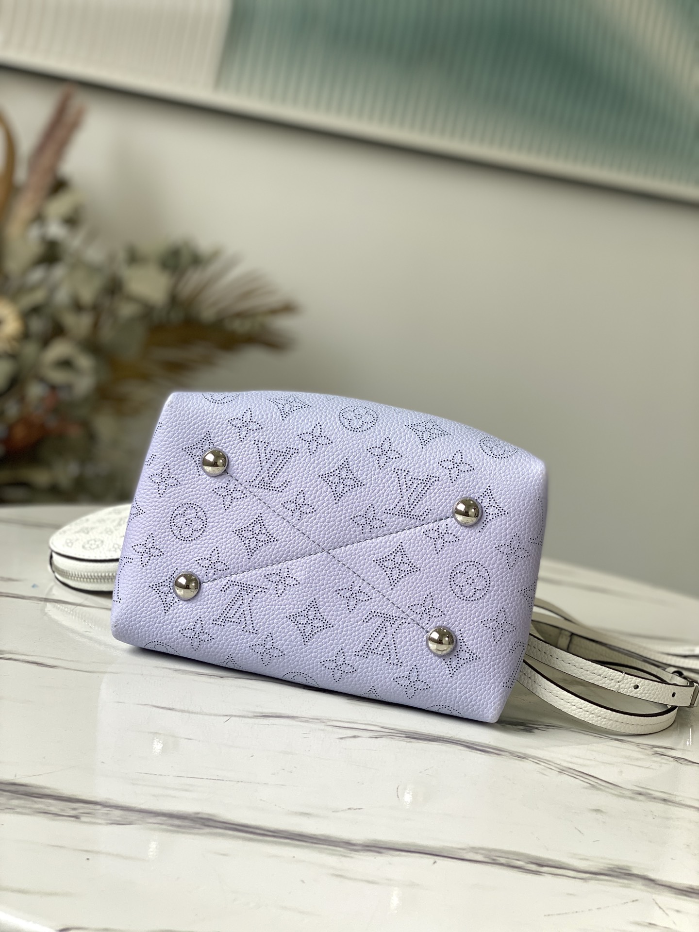 L0vis Vvtt0n Bella Bag M57856