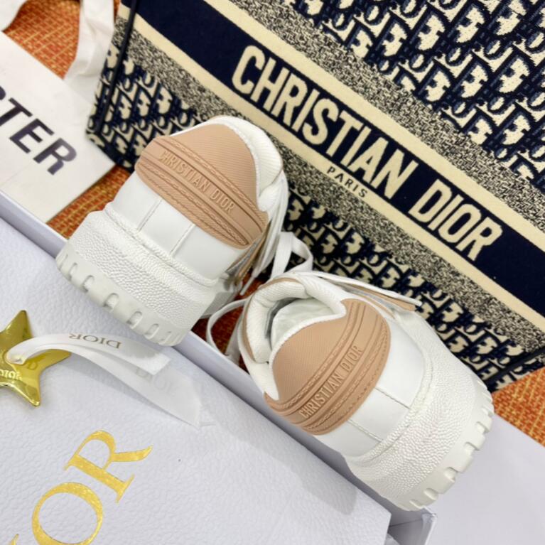 D10r shoes