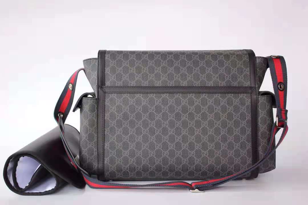 Gvc*1 Svp*me dipper bag