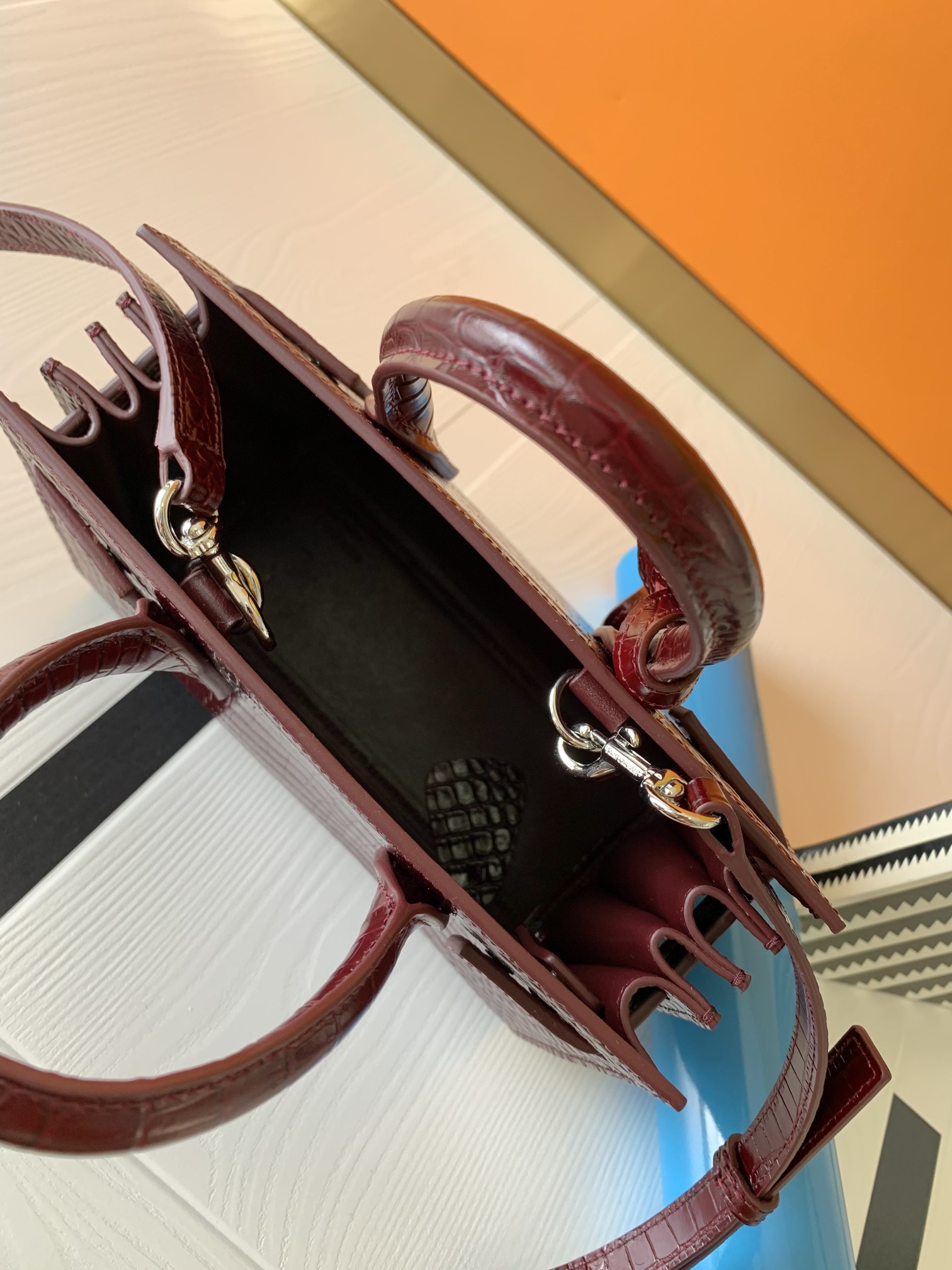 Y51 sac de jour bag 22cm red