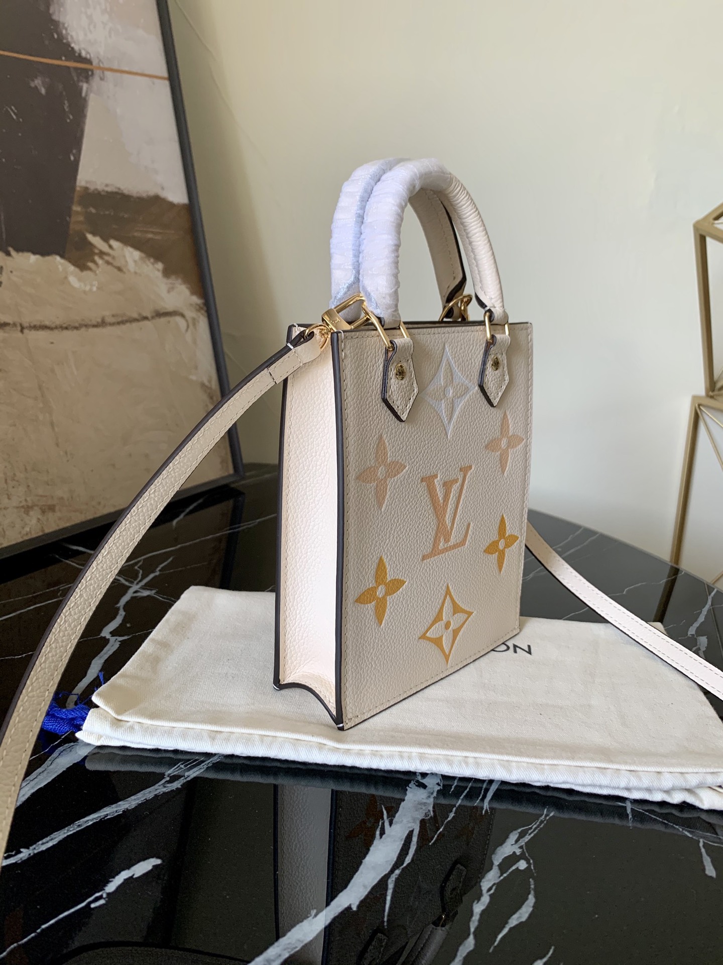 L0vis Vvtt0n Petit Sac Plat bag 002