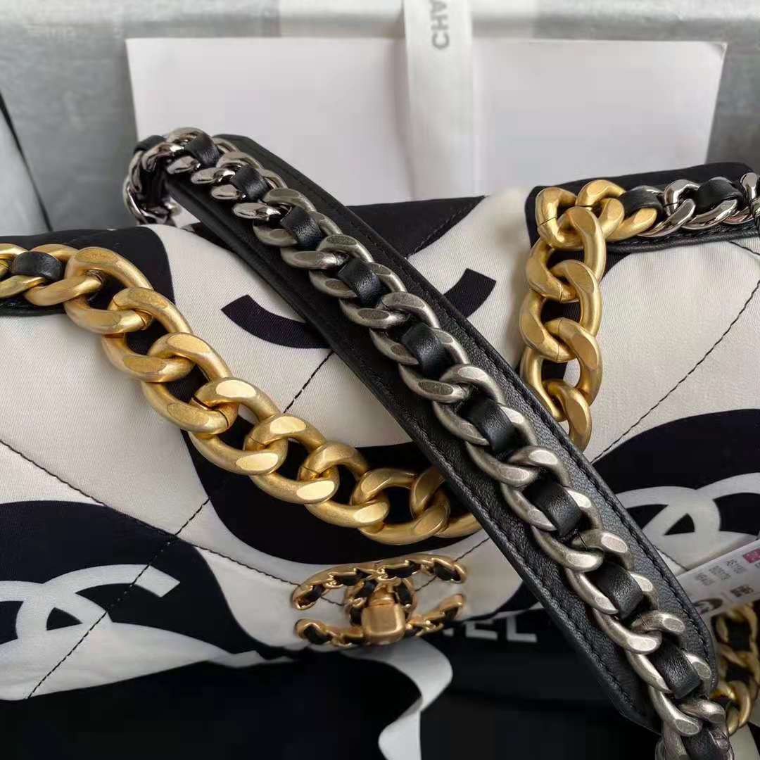 Ch**el 19 Bag 26cm 01