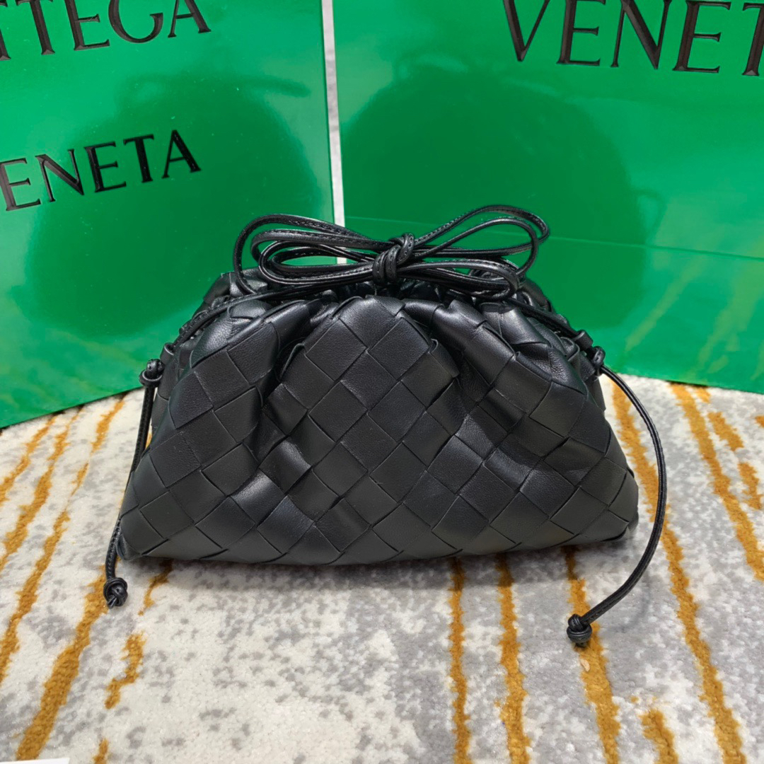 B0tt*ga Ven*ta The Pouch Bag