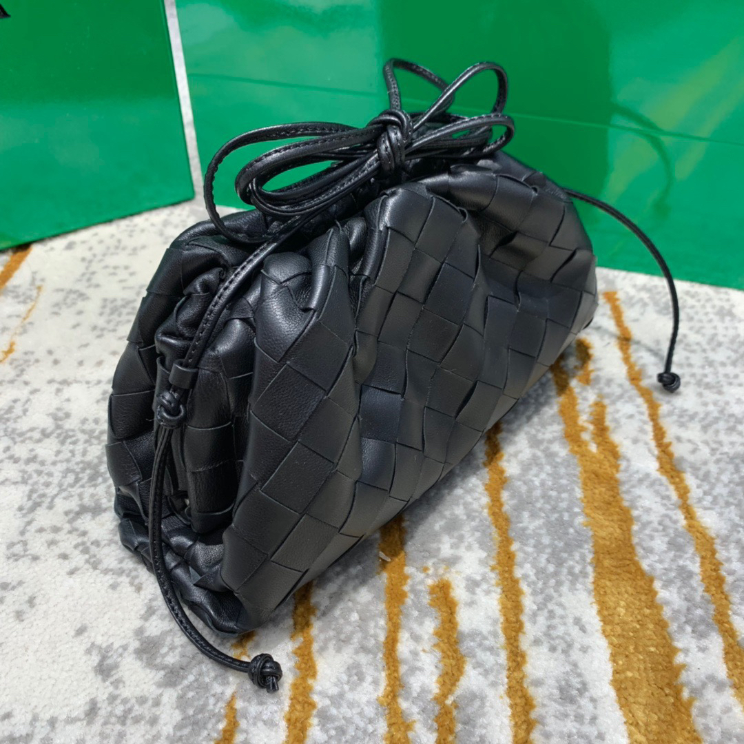 B0tt*ga Ven*ta The Pouch Bag