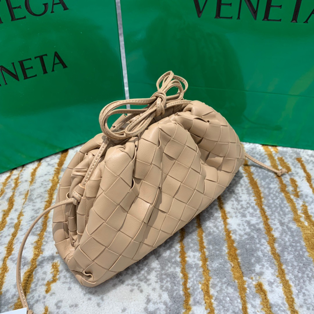 B0tt*ga Ven*ta The Pouch Bag 003