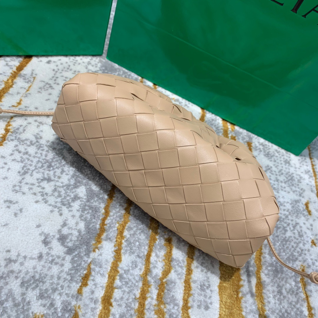 B0tt*ga Ven*ta The Pouch Bag 003