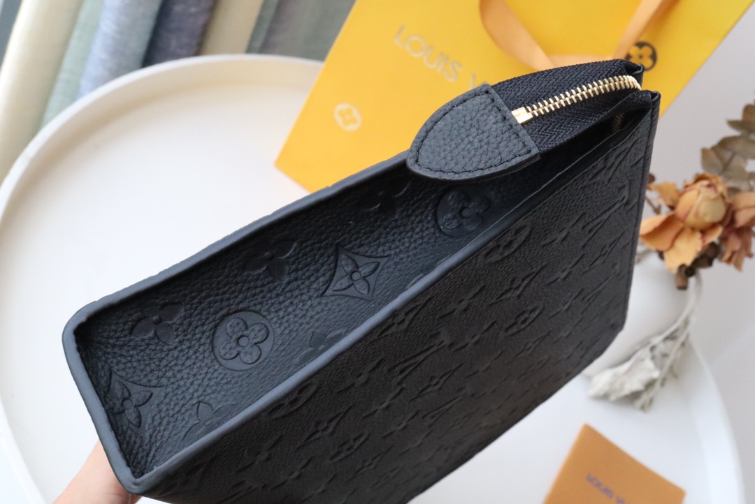 L0vis Vvtt0n Monogram Eclipse Pochette Voyage black