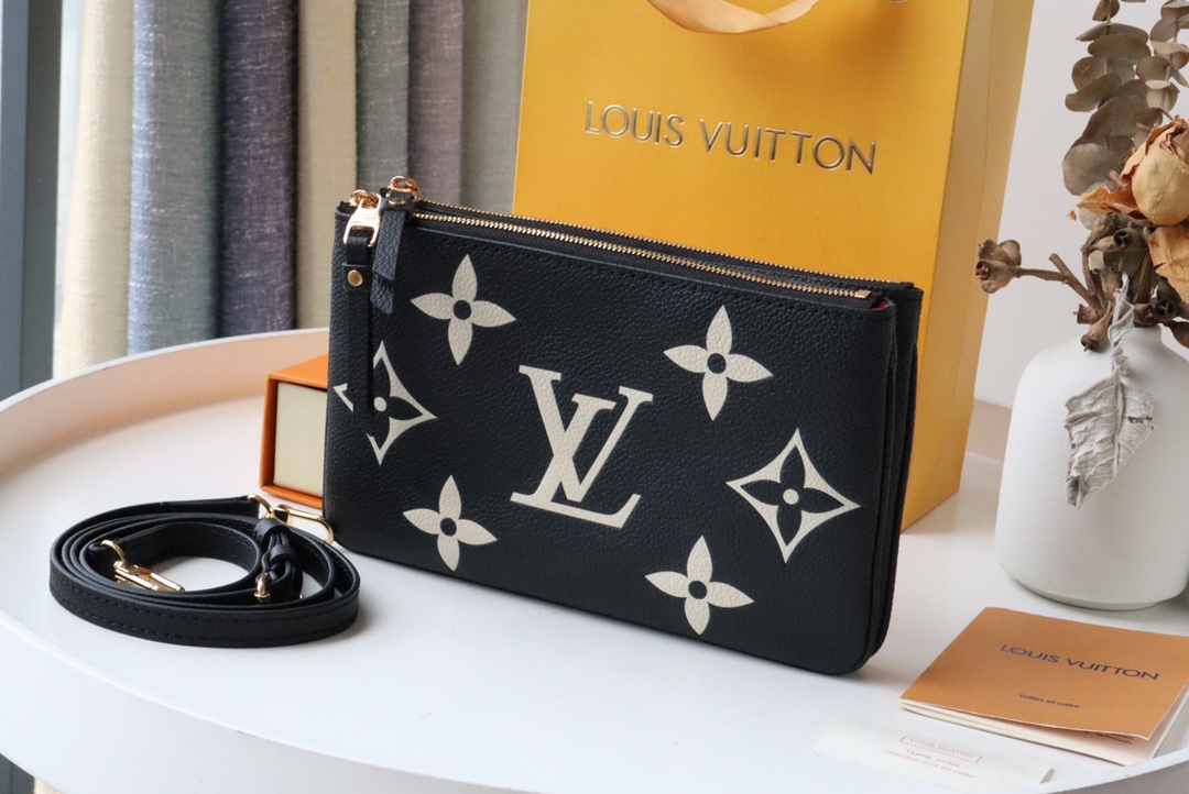 L0vis Vvtt0n Double Zip Pochette Monogram