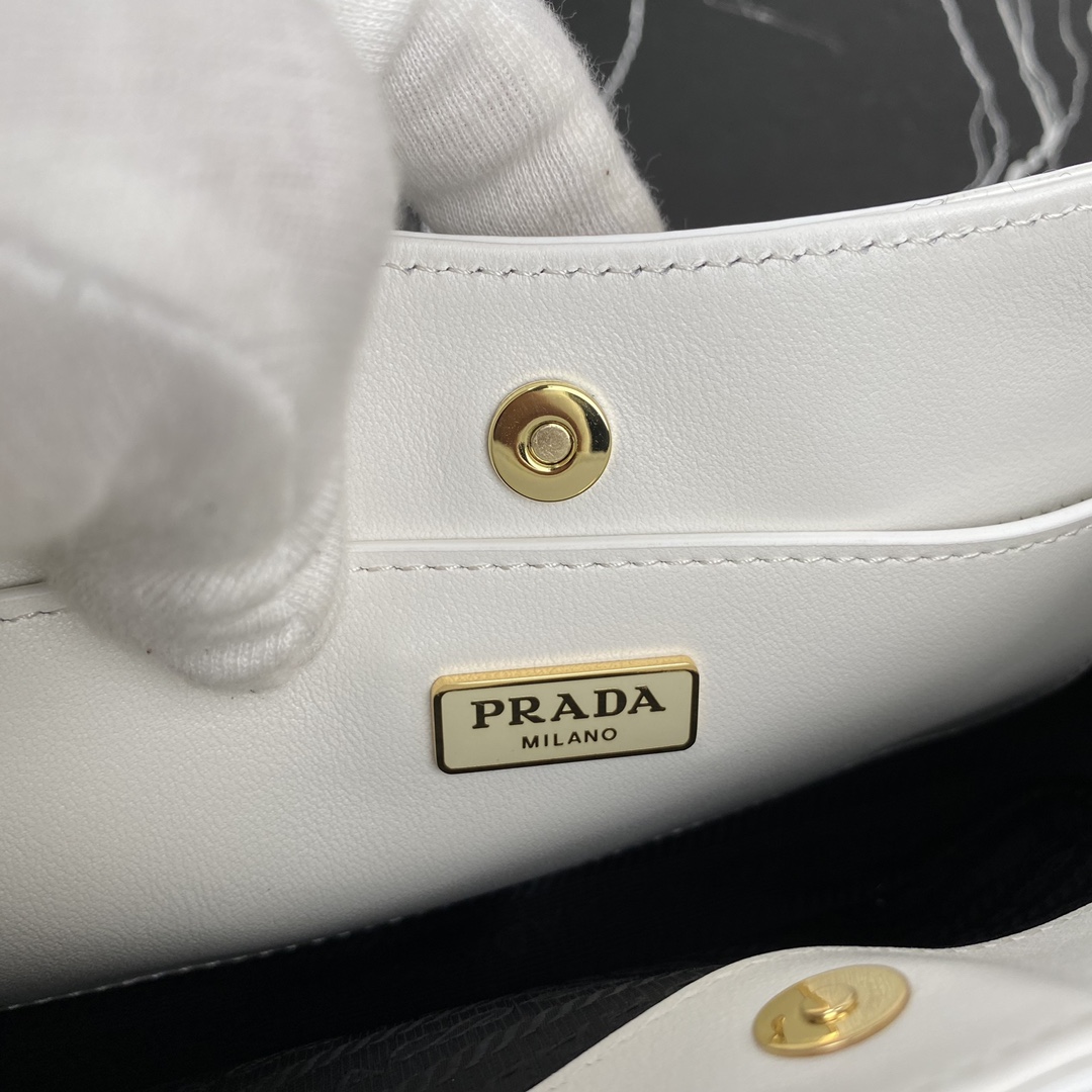 Pra*a 1BC148 leather mini shoulder bag 003