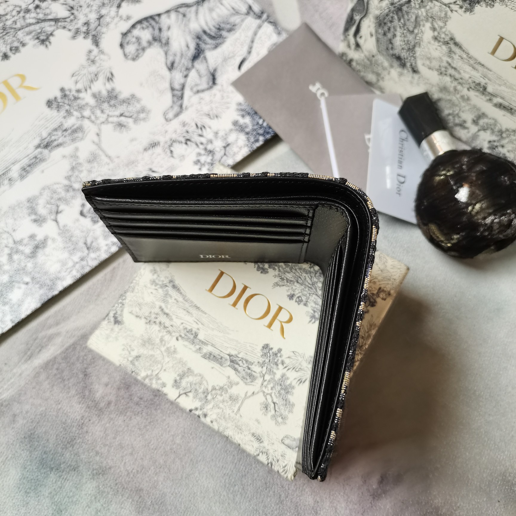 D10r wallet