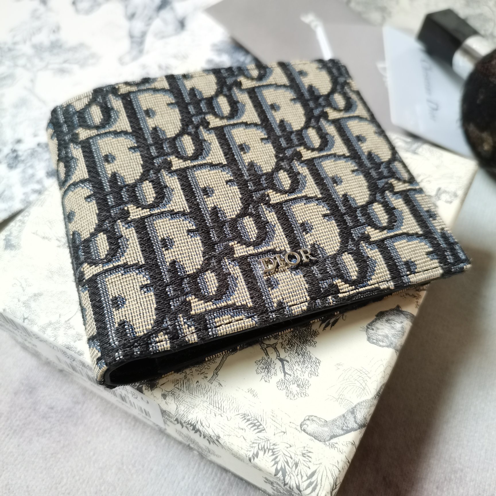 D10r wallet