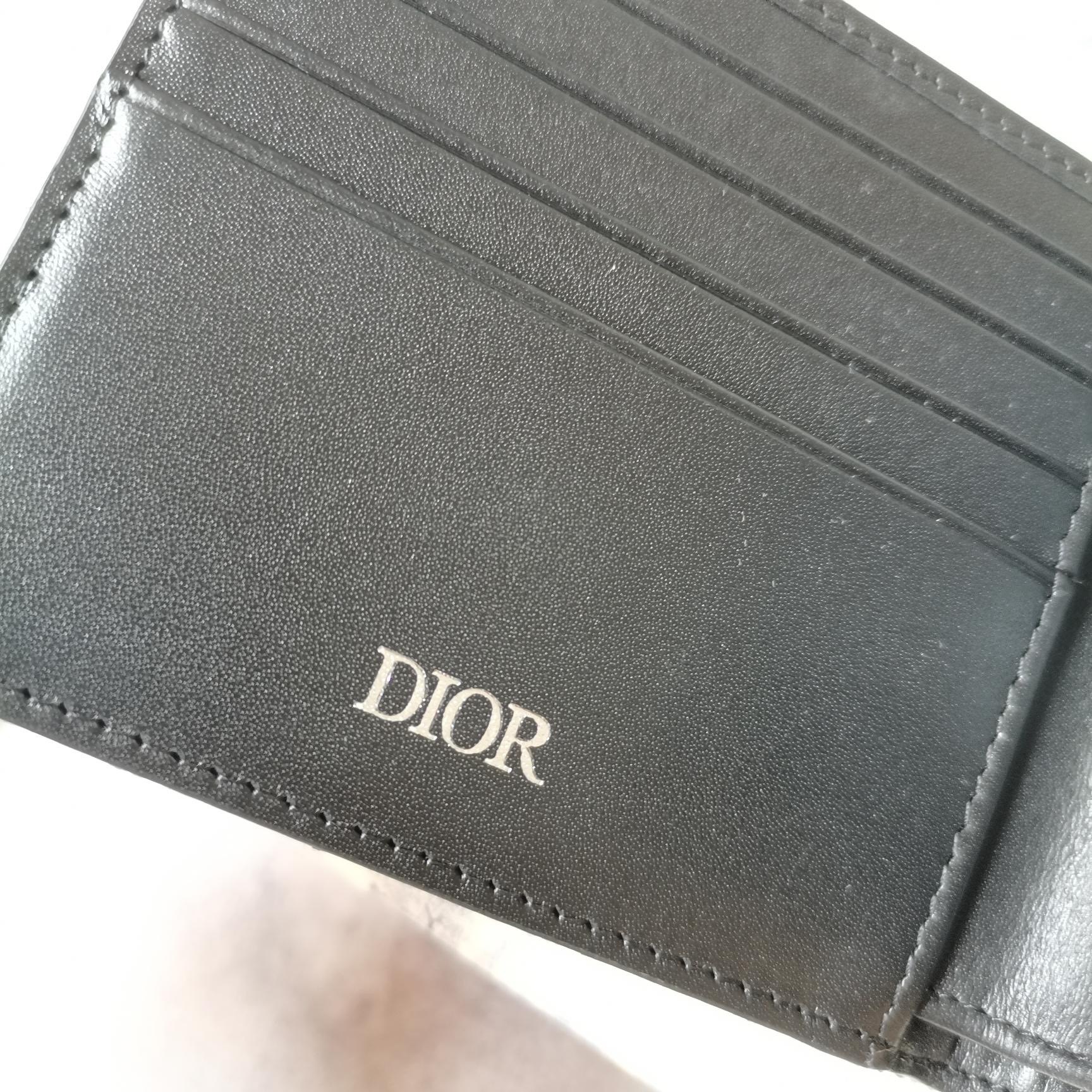 D10r wallet
