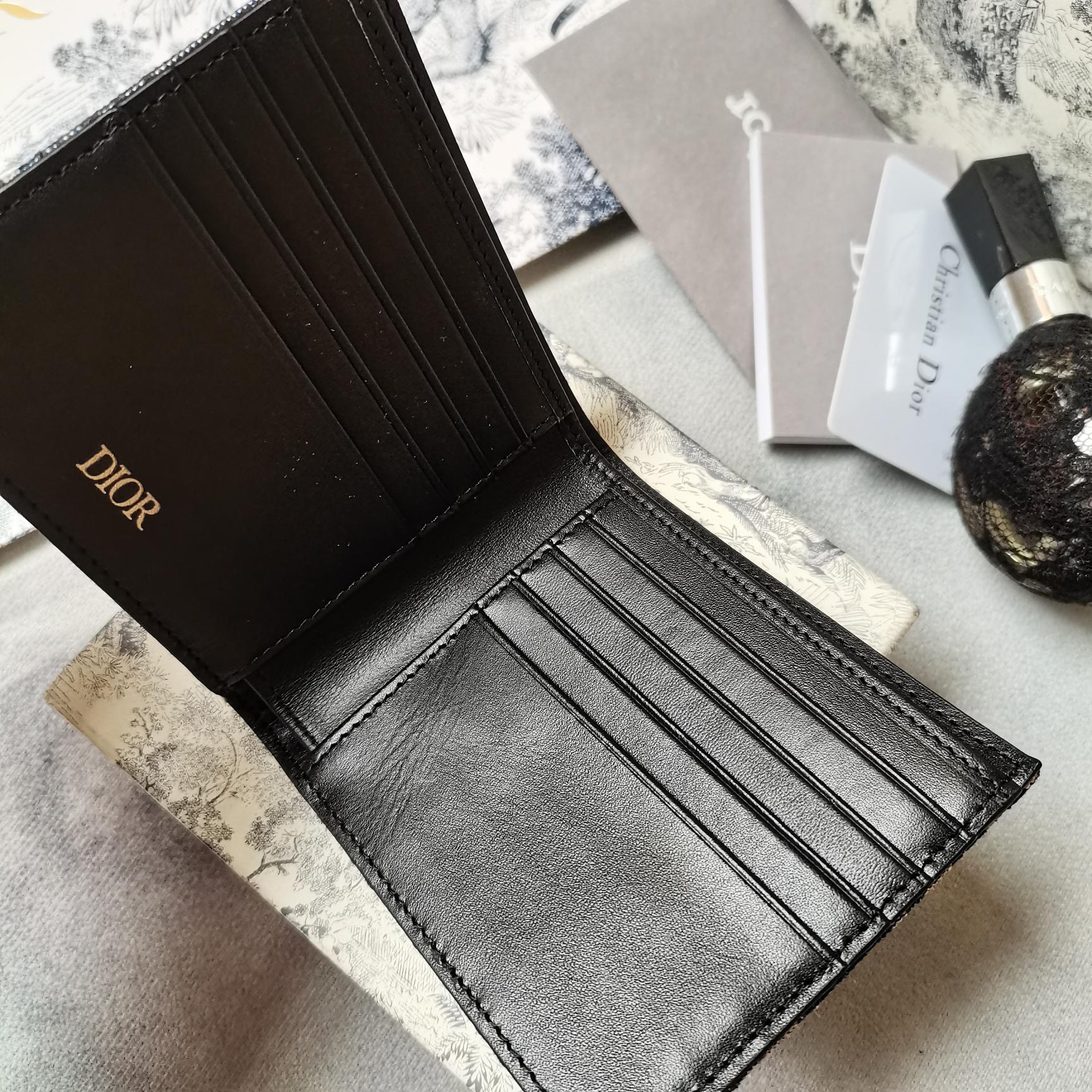 D10r wallet