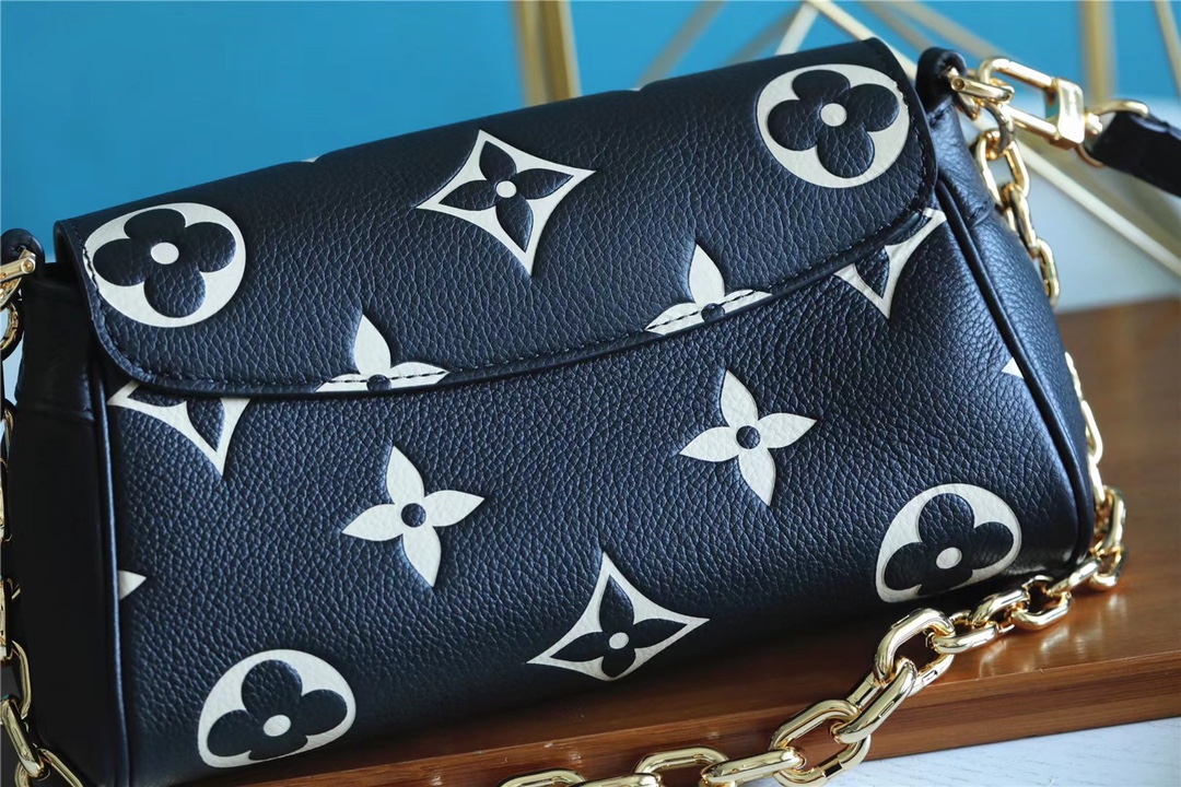 LV Favorite Monogram Empreinte Leather Bag M45813 003