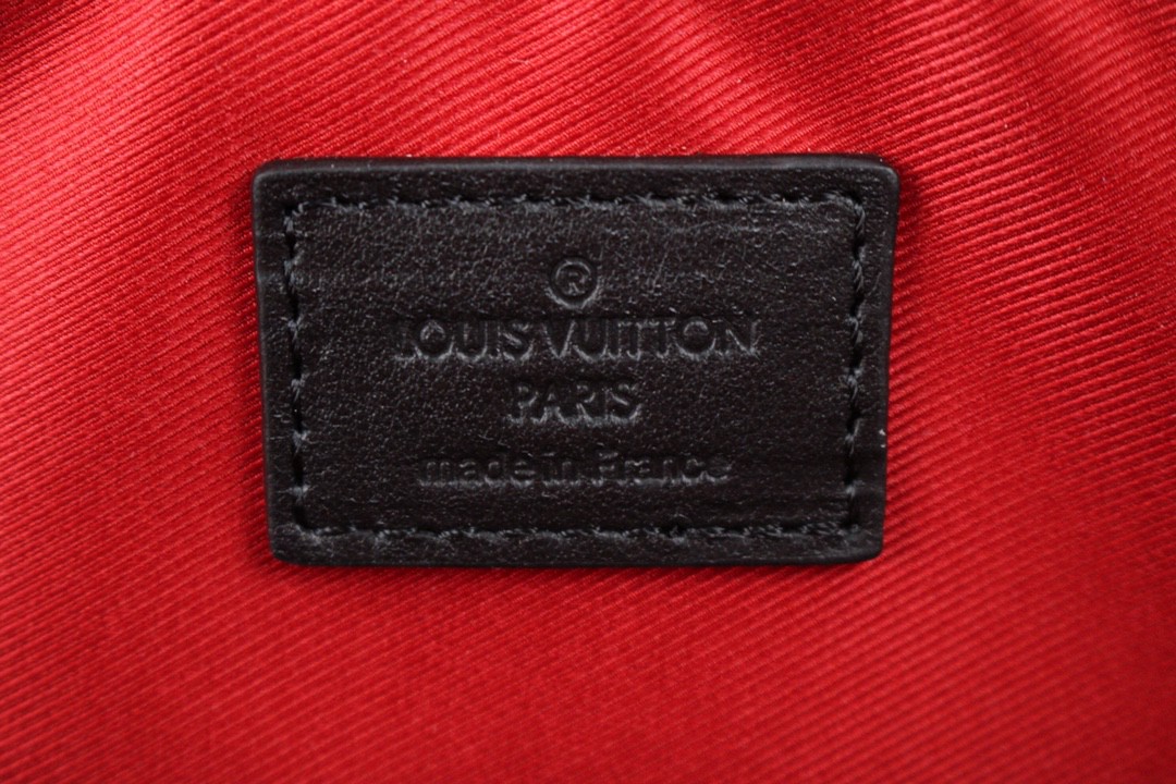 L0vis Vvtt0n UTILITY BUSINESS BAG N40278