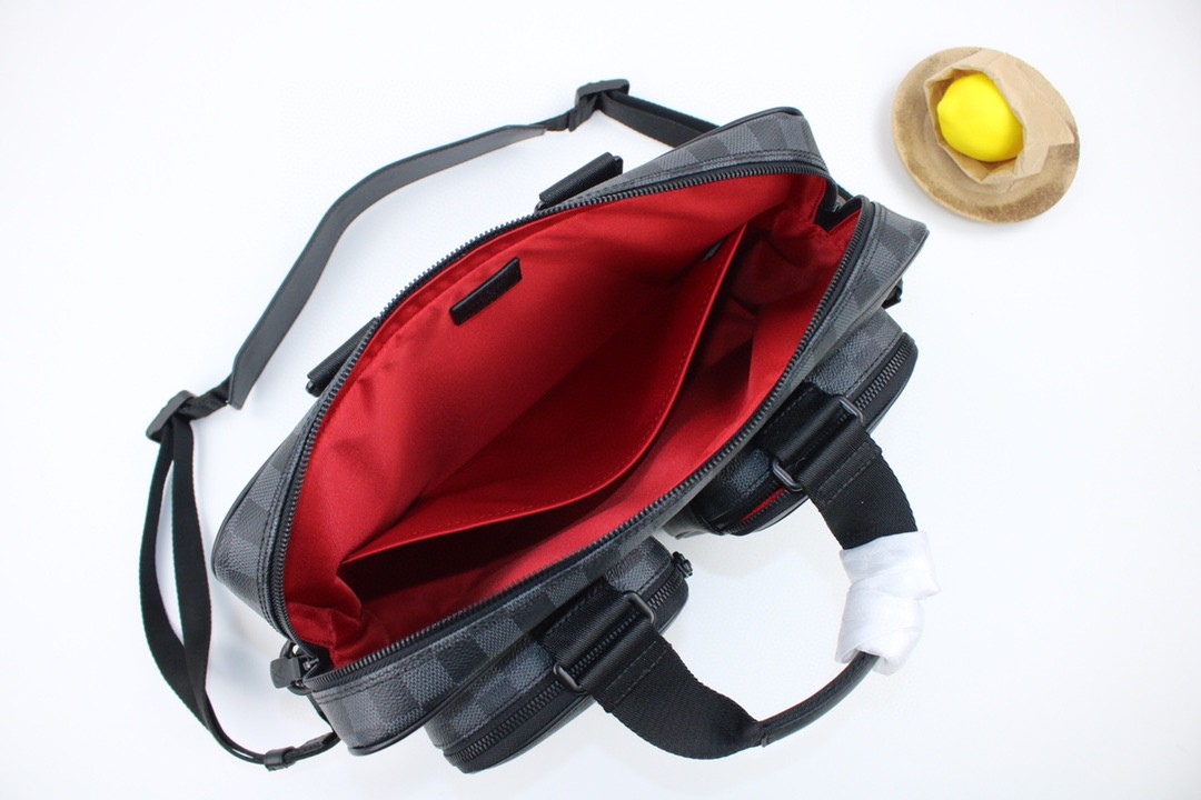 L0vis Vvtt0n UTILITY BUSINESS BAG N40278