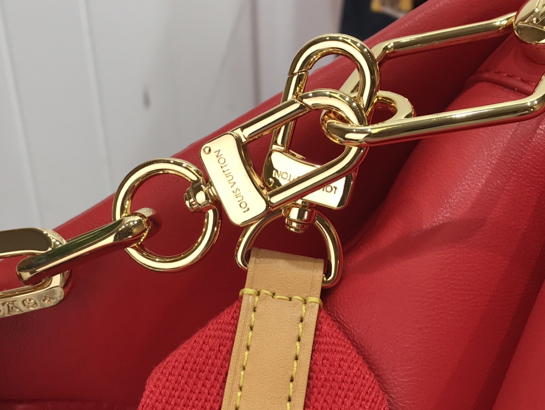 LV COUSSIN PM M57790 Red