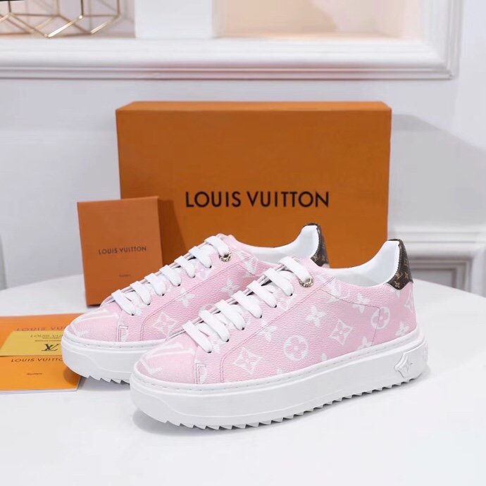 L0vis Vvtt0n SNEAKER 001