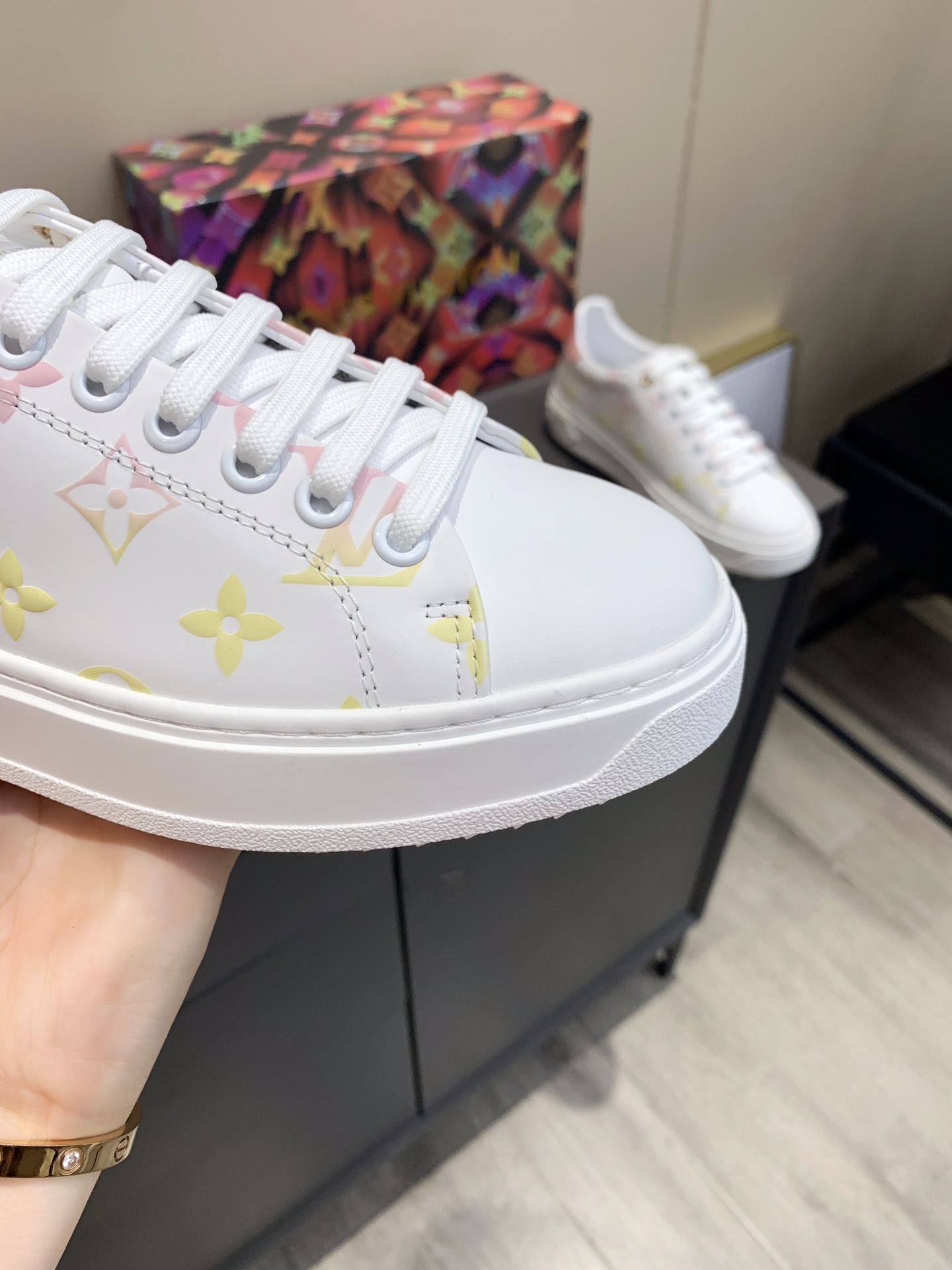 L0vis Vvtt0n SNEAKER 002