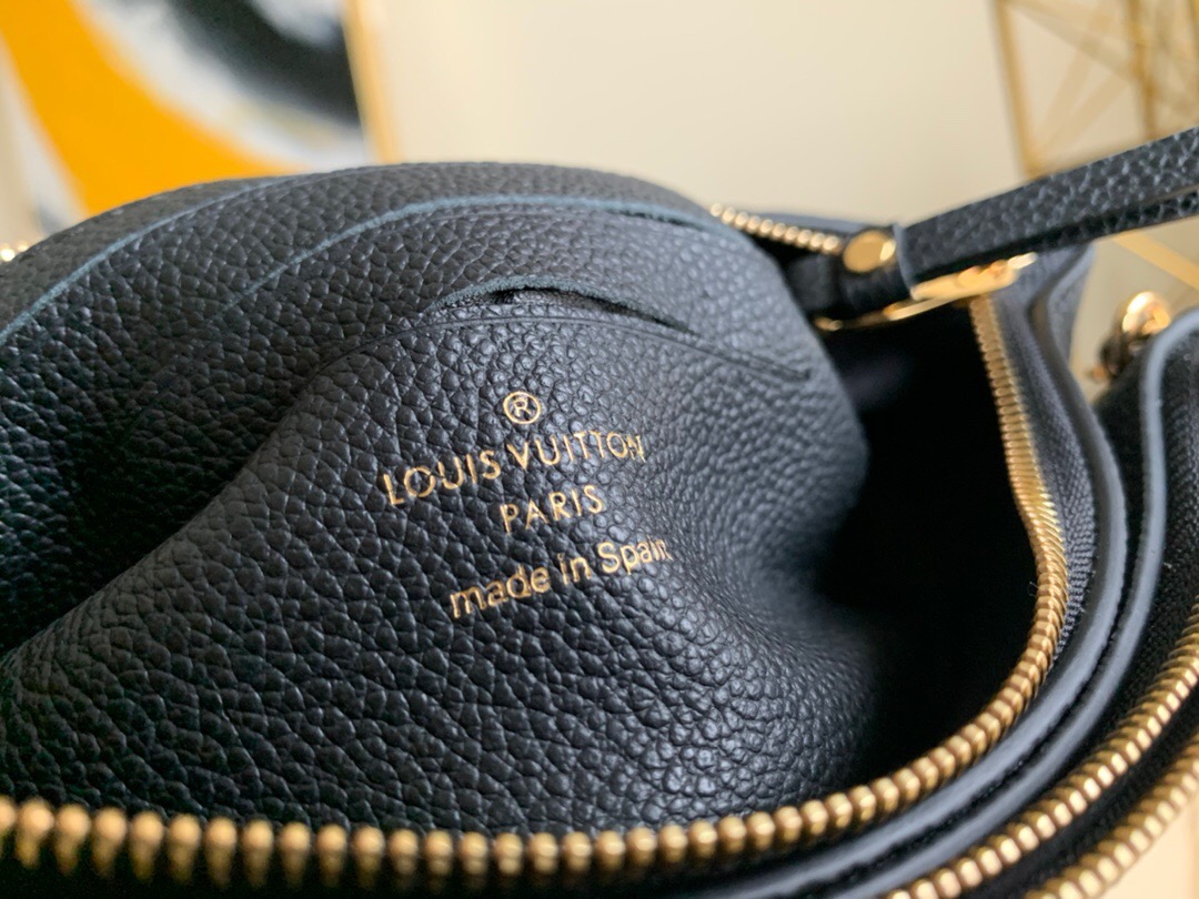 LV Pochette Double Zip M63919