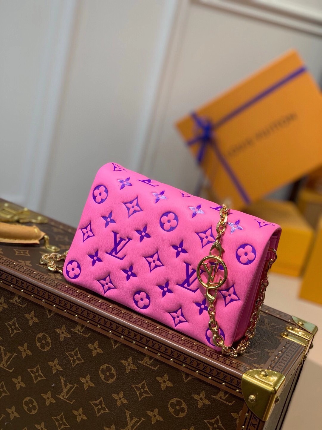 L0vis Vvtt0n Pochette Coussin Chain Bag 001