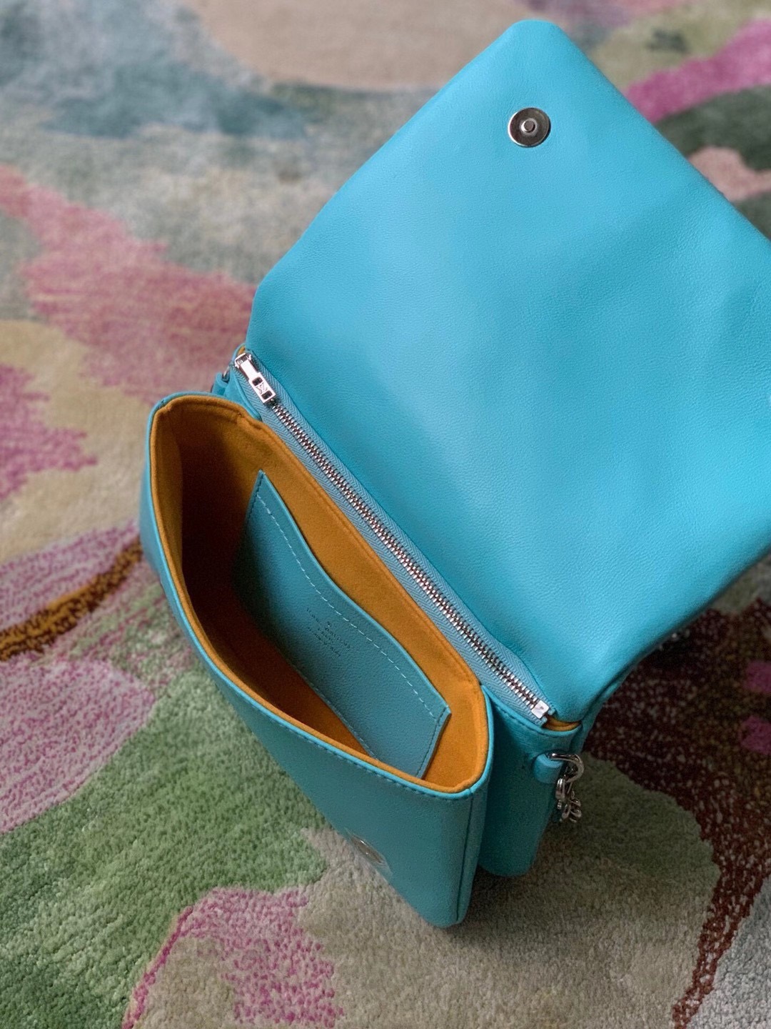 L0vis Vvtt0n Pochette Coussin Chain Bag 003