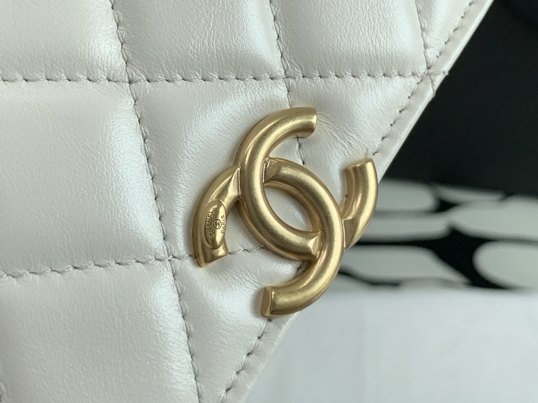 Ch**el Calfskin Wallet On Chain Woc Bag 002