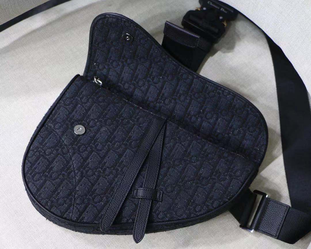 D10r Saddle bag