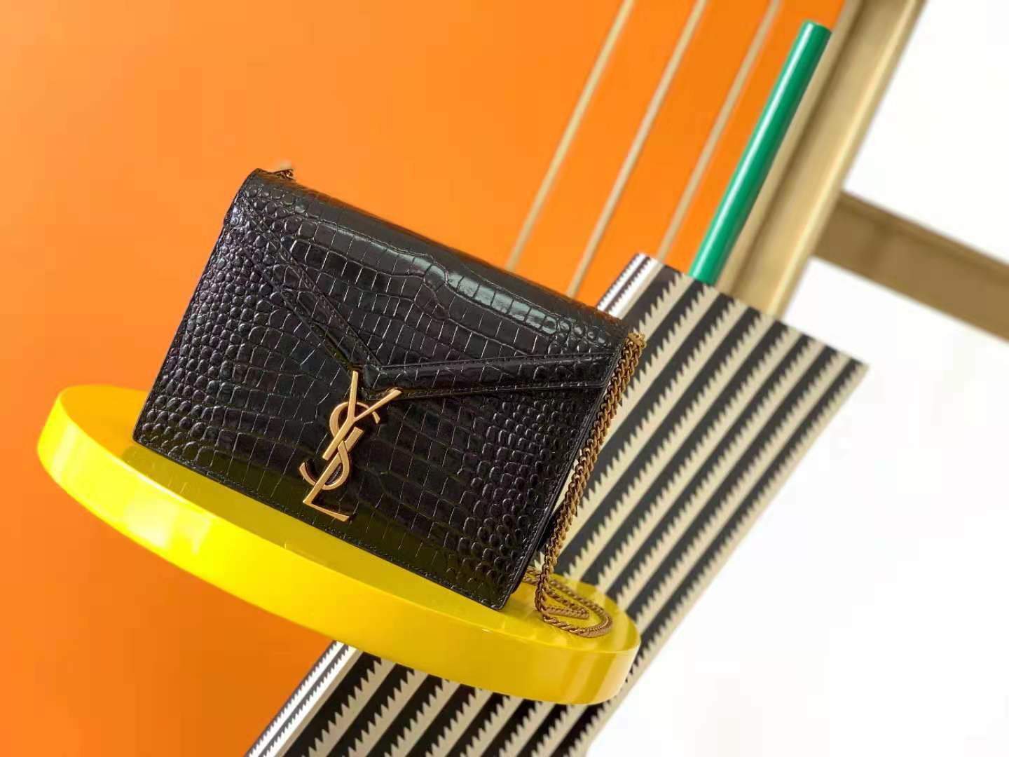 Y51 Cassandra Crocodile embossed Bag Black