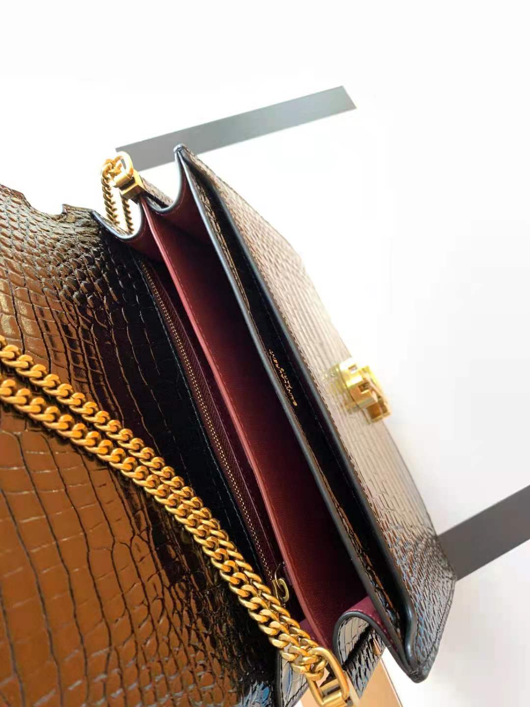 Y51 Cassandra Crocodile embossed Bag Black