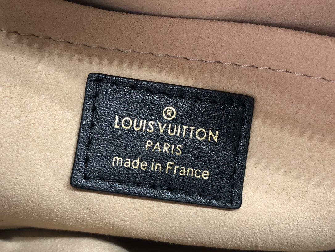 L0vis Vvtt0n TROCA M59114 22CM 001