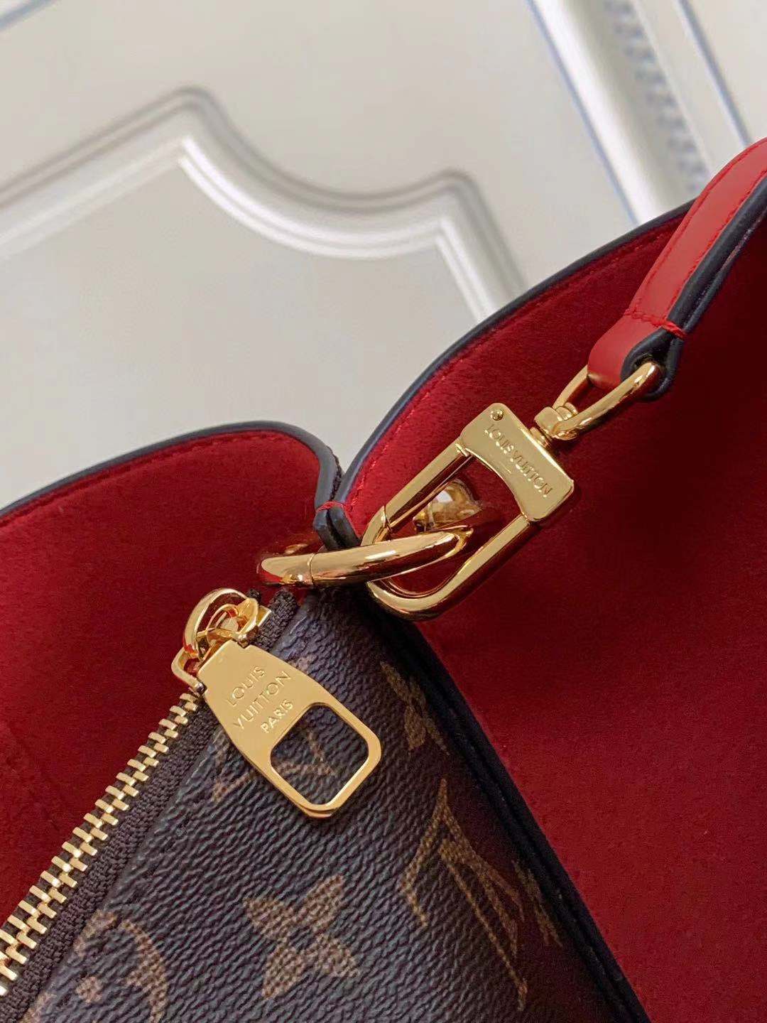 L0vis Vvtt0n Flower Tote M43553