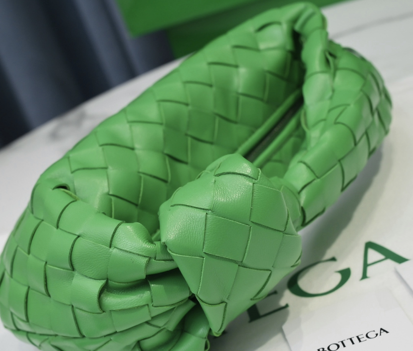 B0tt*ga Ven*ta bag 23cm