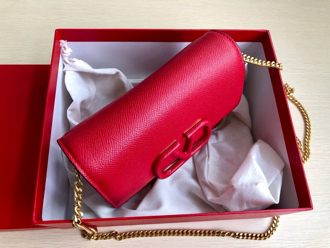 Va1e*ntin0 crossbody bag