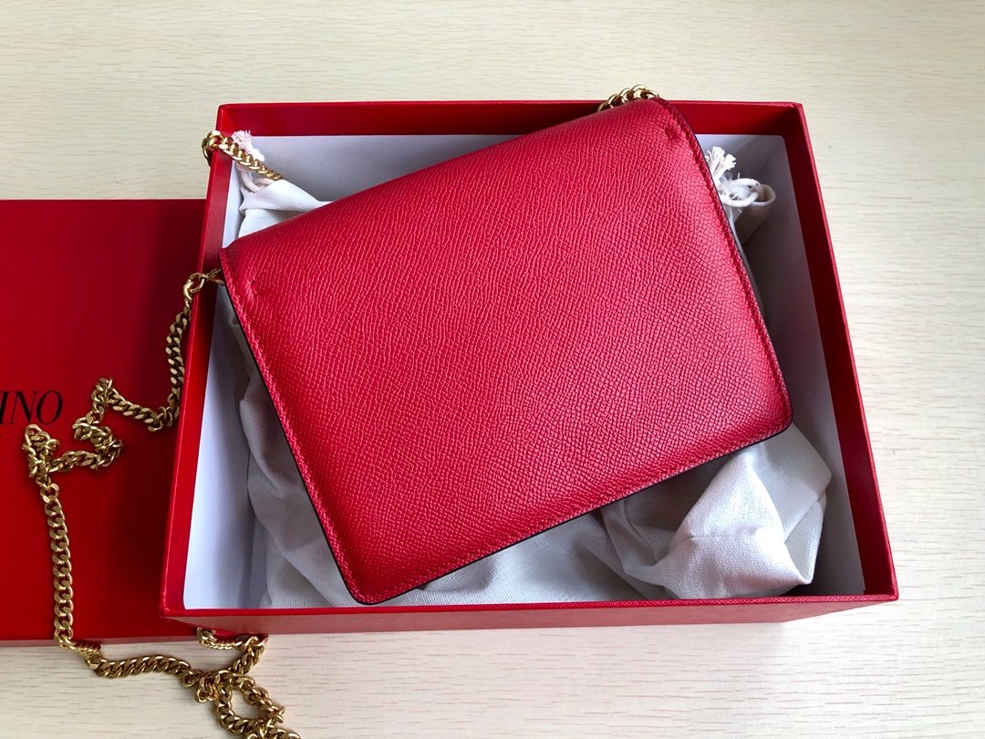 Va1e*ntin0 crossbody bag