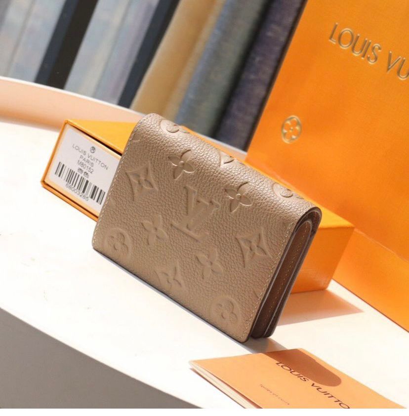 L0vis Vvtt0n Wallet 01