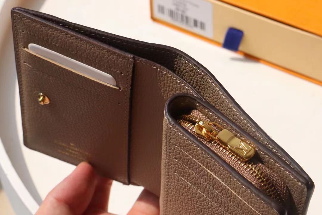 L0vis Vvtt0n Wallet 01