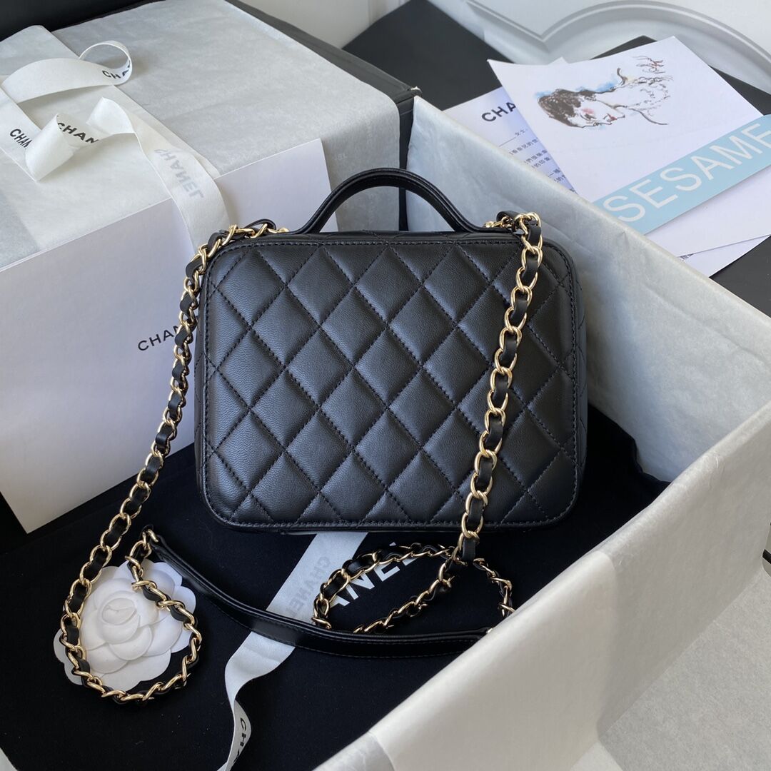 Ch**el Vanity bag 18cm