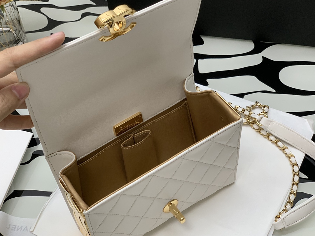 Ch**el mini Flap Handbag 01
