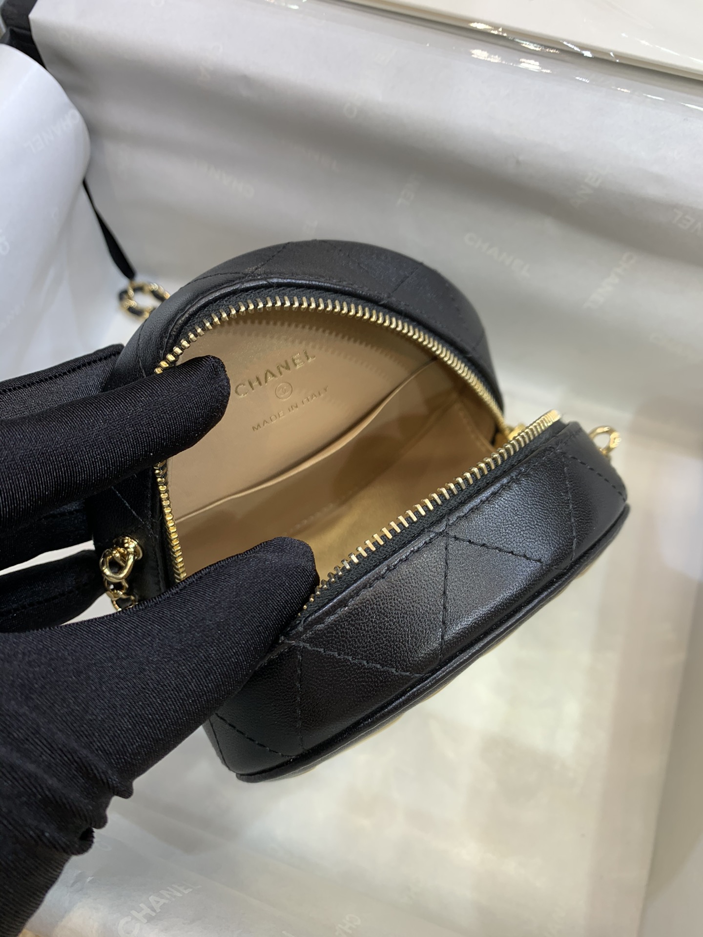 Ch**el mini bag 01