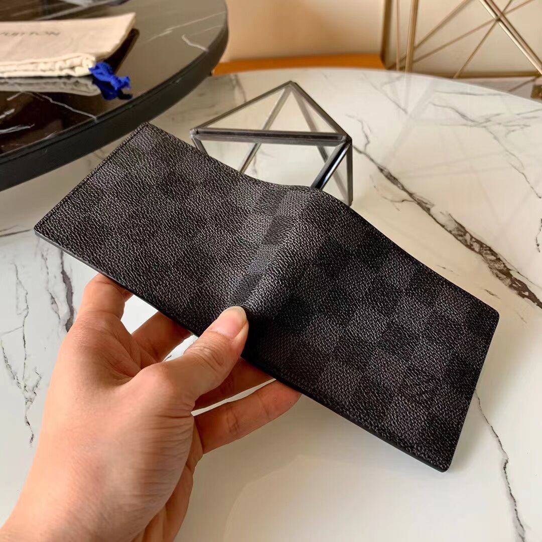 L0vis Vvtt0n Wallet N64002