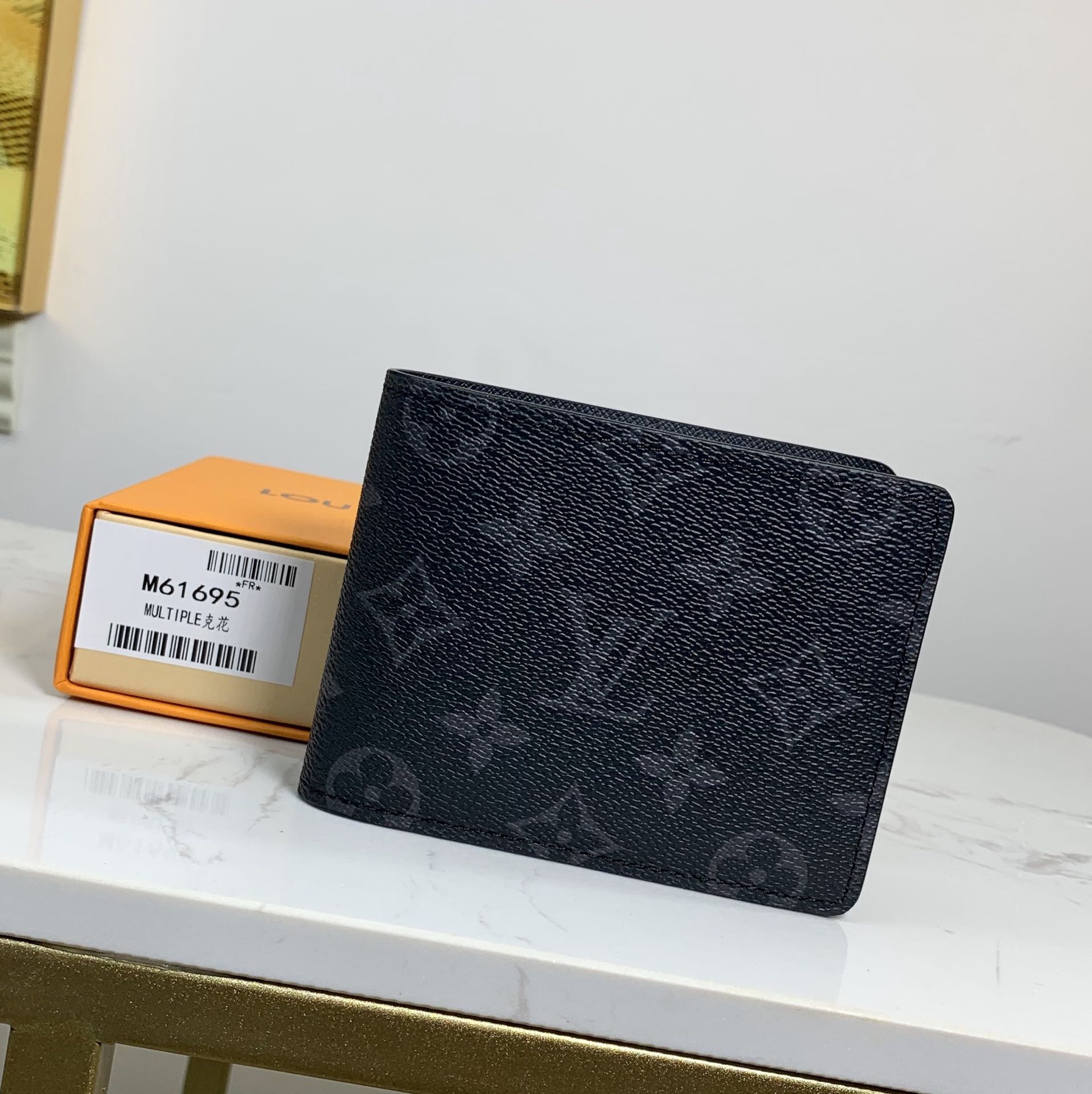 L0vis Vvtt0n Monogram M61695 wallet