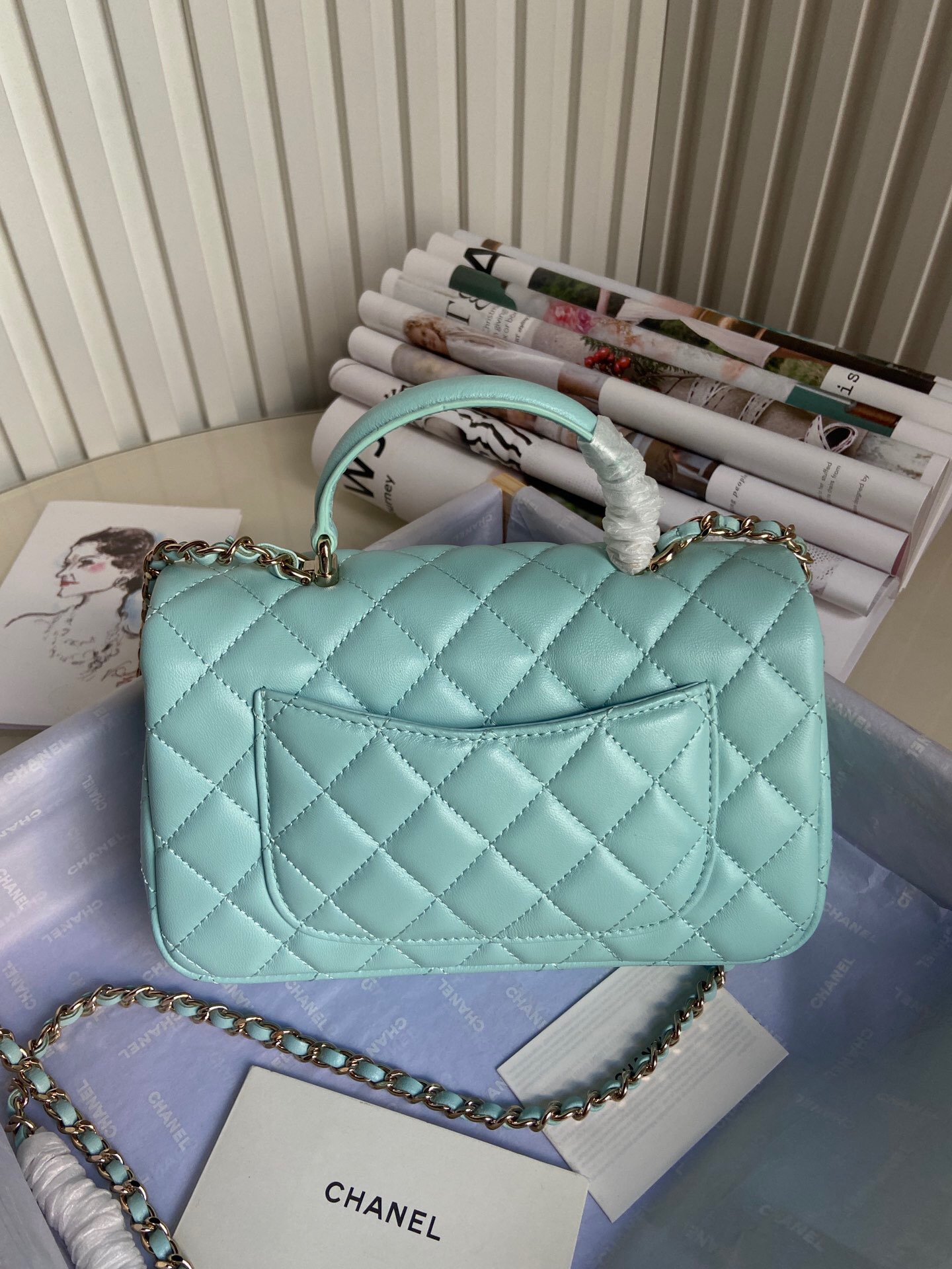 Ch**el handle Flap bag 20cm